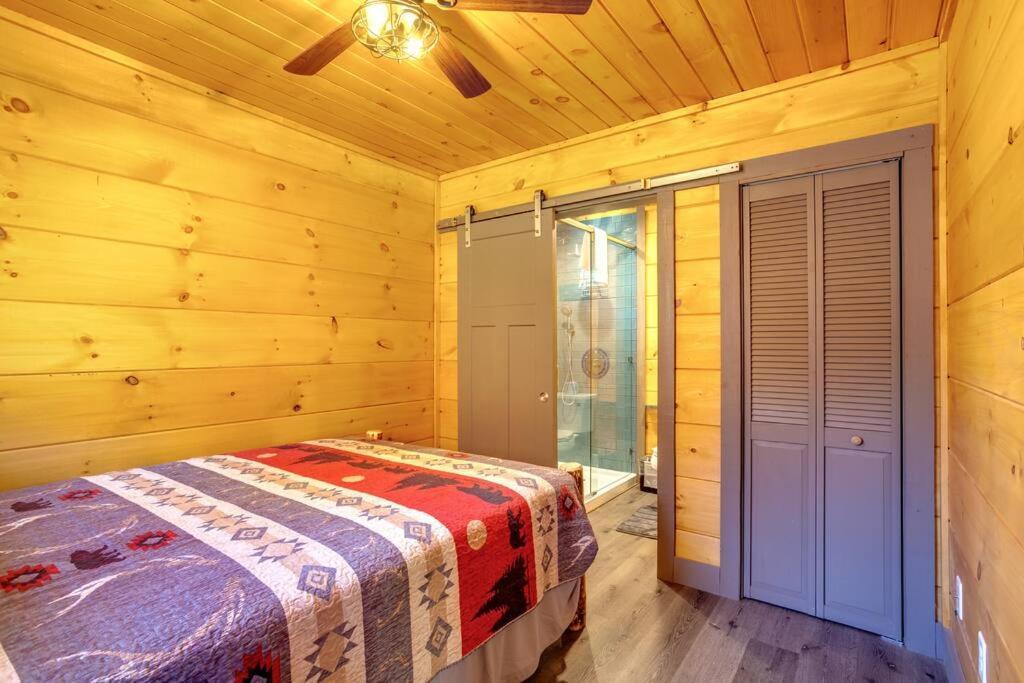 Dancing Bear Cabin- Relax & Enjoy! セバービル エクステリア 写真