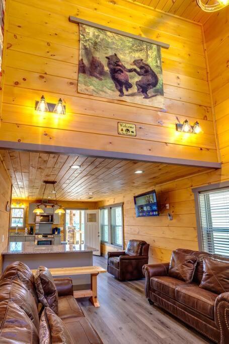 Dancing Bear Cabin- Relax & Enjoy! セバービル エクステリア 写真