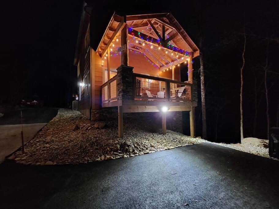 Dancing Bear Cabin- Relax & Enjoy! セバービル エクステリア 写真